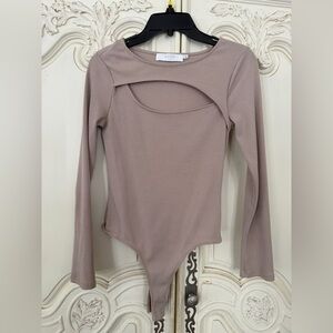 ASTR Ribbed Cutout Long Sleeve Bodysuit - Taupe